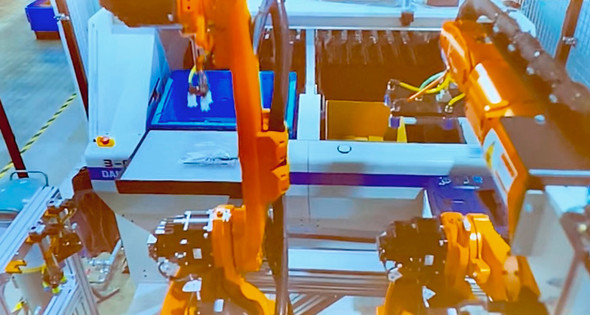 am1535_uniqloauto3 (1)